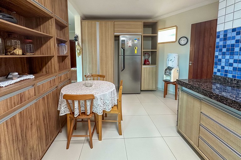 Casa Branca Ampla e bela casa em Ipioca Hibiscus