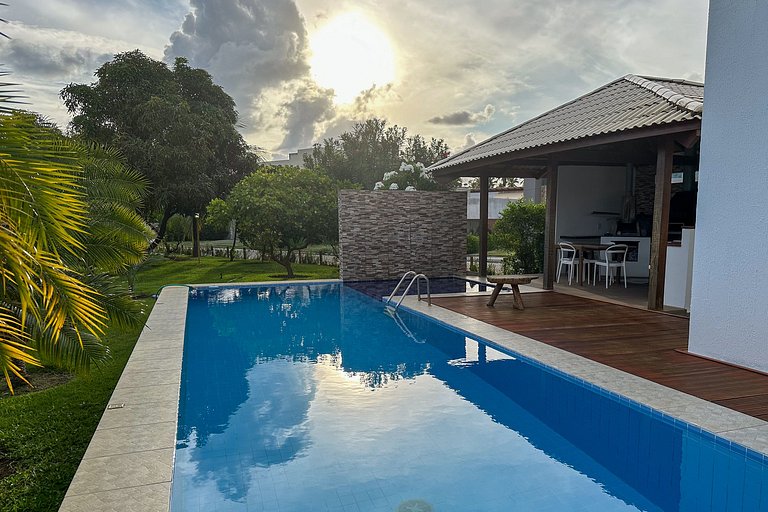 Casa Branca - Ampla e com Piscina -Hibiscus Ipioca